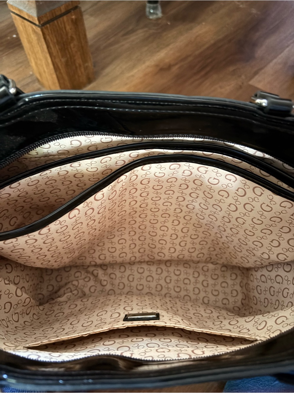 Guess Black Shoulder Bag with Cream Monogram Interior